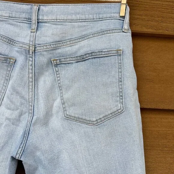 Gap Girlfriend High Rise Light Blue Denim Ankle Crop Jeans Sz 8 - Picture 10 of 13